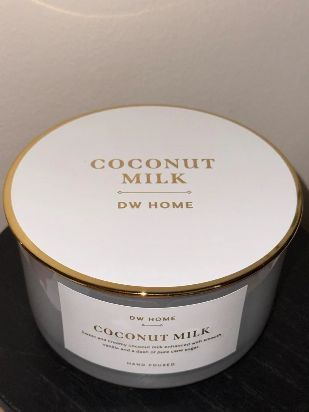 DW HOME COCONUT MILK Scented Candle